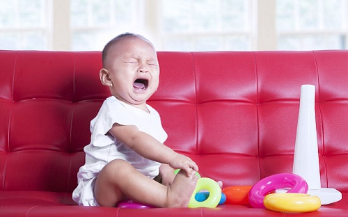 媽媽一離開就哭，寶寶有分離焦慮該怎么辦？